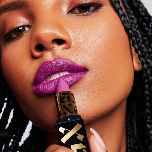 GXVE by Gwen Stefani Matte Lipstick in 80's Me (Vibrant Plum) - Picture 1 of 12
